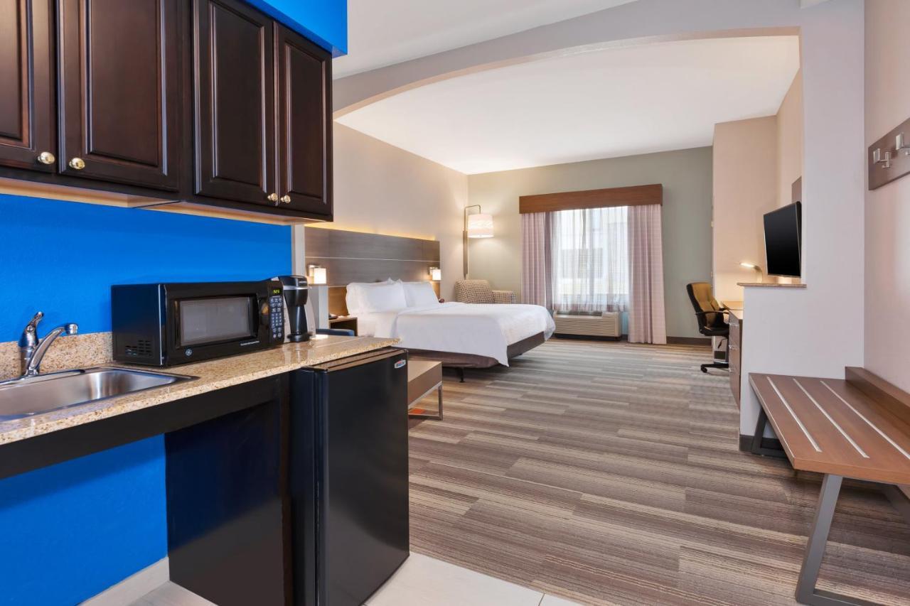Holiday Inn Express Hotel & Suites Warminster-Horsham By Ihg Esterno foto